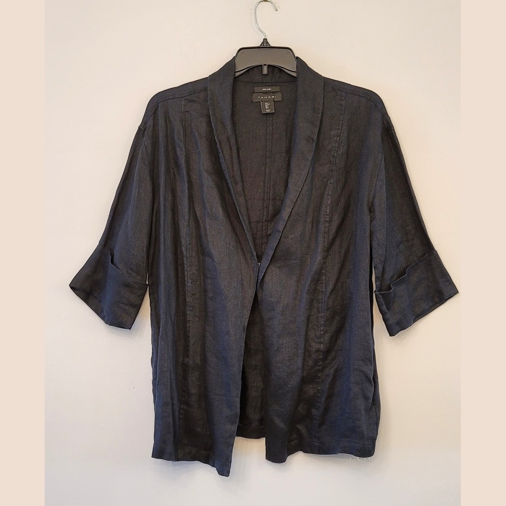 Tahari black linen jacket size l in gently used condition great all year round